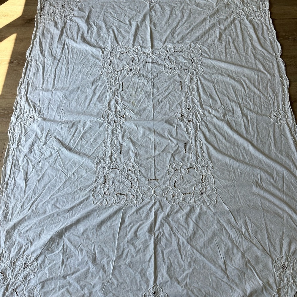 Vintage Cotton White Table Battenburg Table Lace